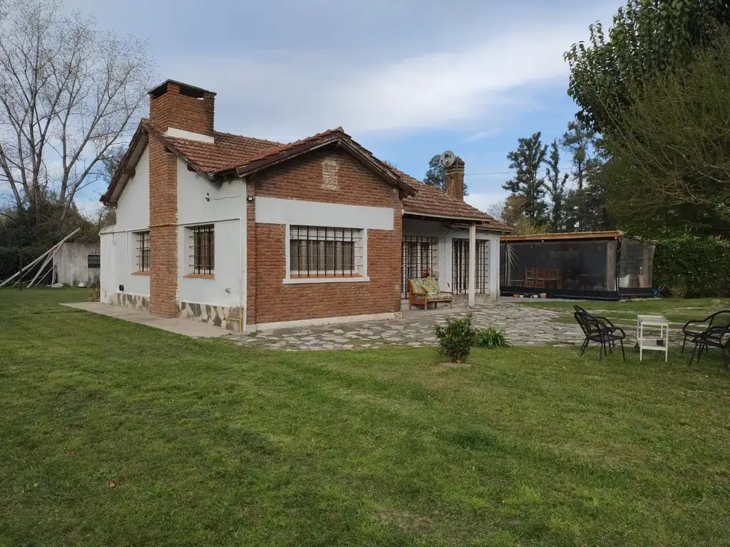 VENTA CASA QUINTA CON GRAN LOTE 2400 M-OPORTUNIDAD