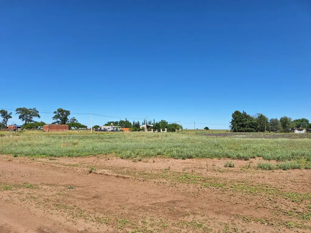 Terreno en Av. Coronel Segundo Roca esq. Chiclana