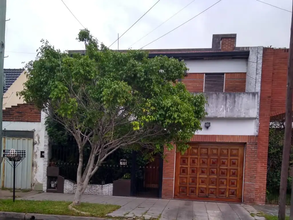 Casa - Venta - Argentina, Lanús - MENDOZA 1900