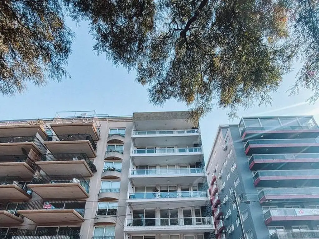 Departamento monoambiente con cochera en venta en Belgrano