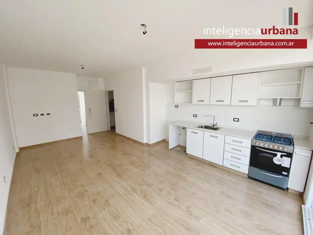 VENTA  Departamento 2 ambientes con Balcón