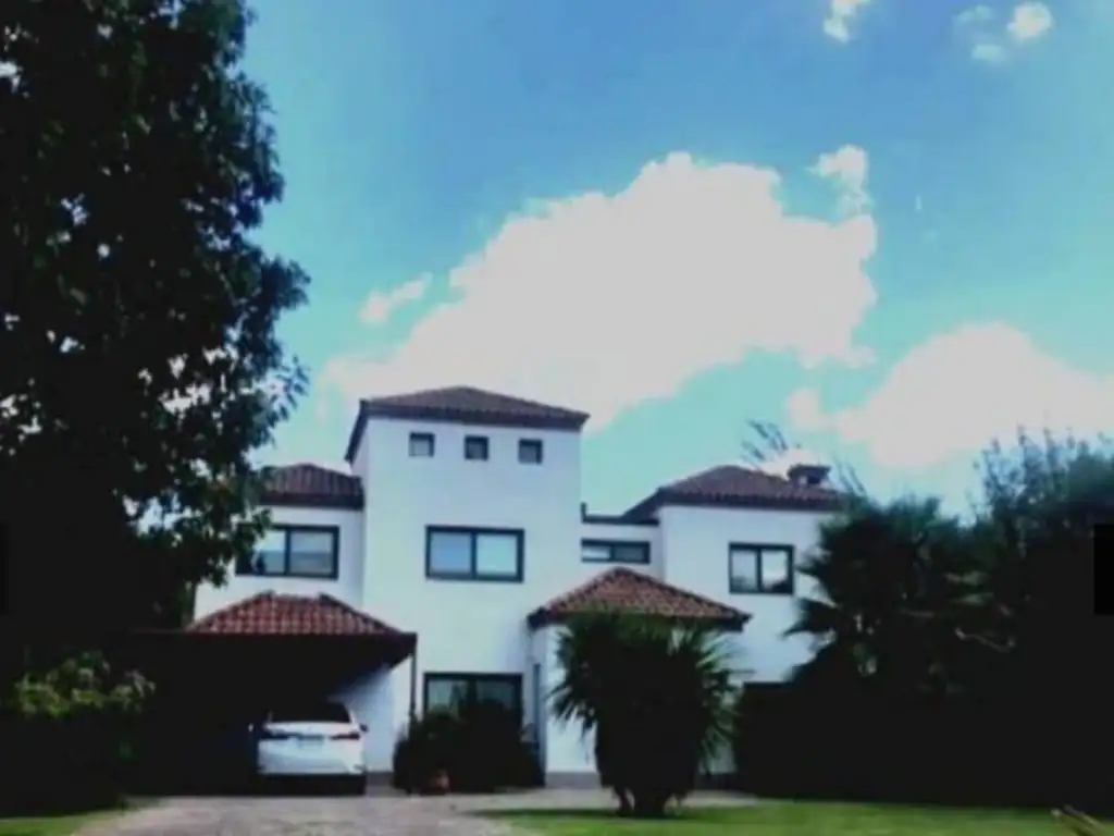 Casa en ALQUILER ANUAL en Barrio Ayres de Pilar SIN MUEBLES