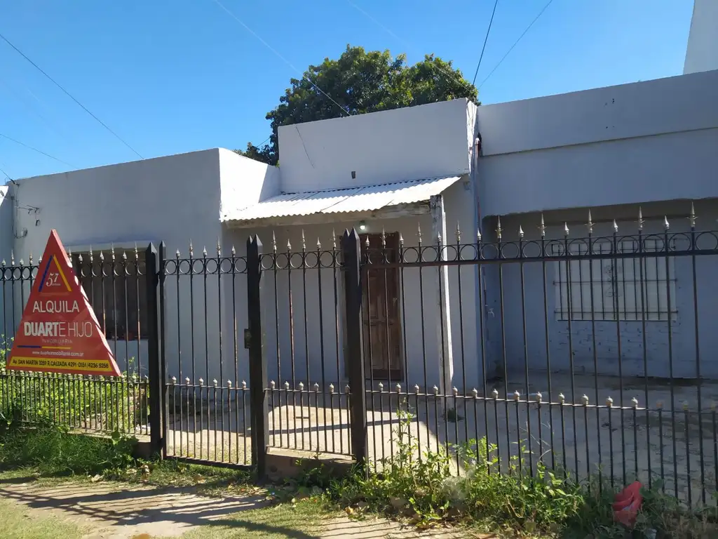 Oportunidad  Casa en buena ubicación cercana a la estación