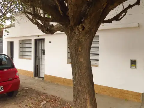 Venta de casa dos dormitorios en Los Hornos - Foto 0