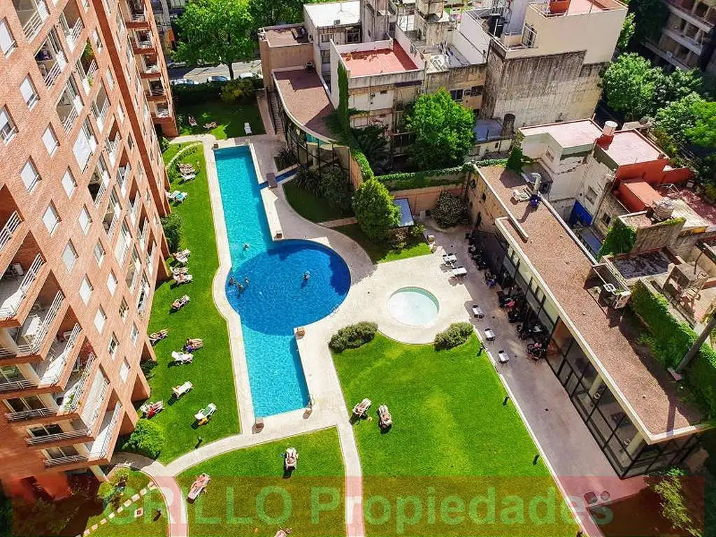 Av. del Libertador 8500. Departamento 3 ambientes en Jardines del Libertador. Dos Cocheras. Vista al