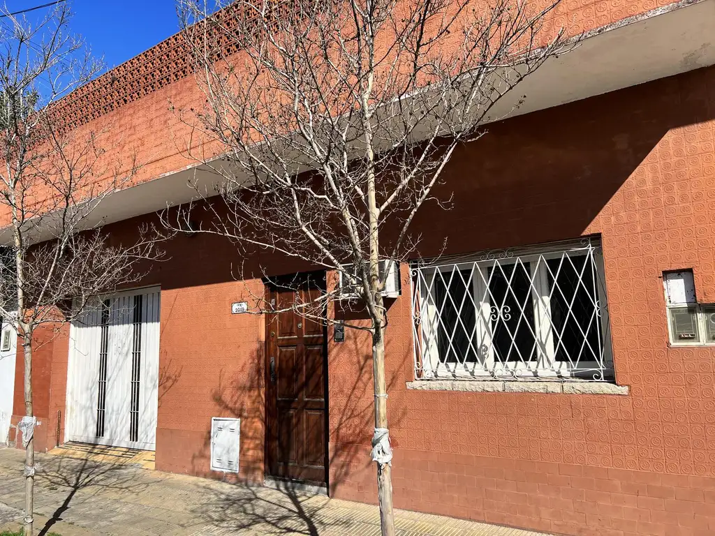 Casa a la venta en Virreyes / Oportunidad / Zona comercial