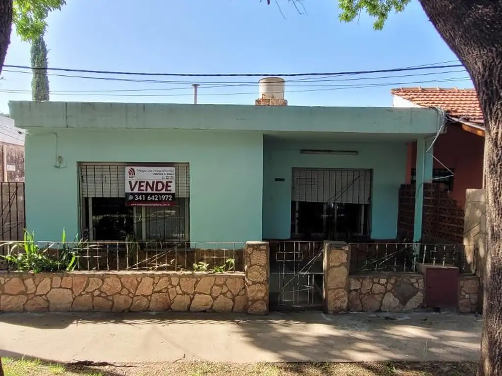 VENTA  -  Casa 3 dormitorios en Granadero Baigorria