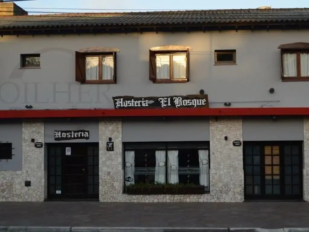 Venta, Gesell , prestigiosa Hosteria , a mts del Centro y del mar , renta segura