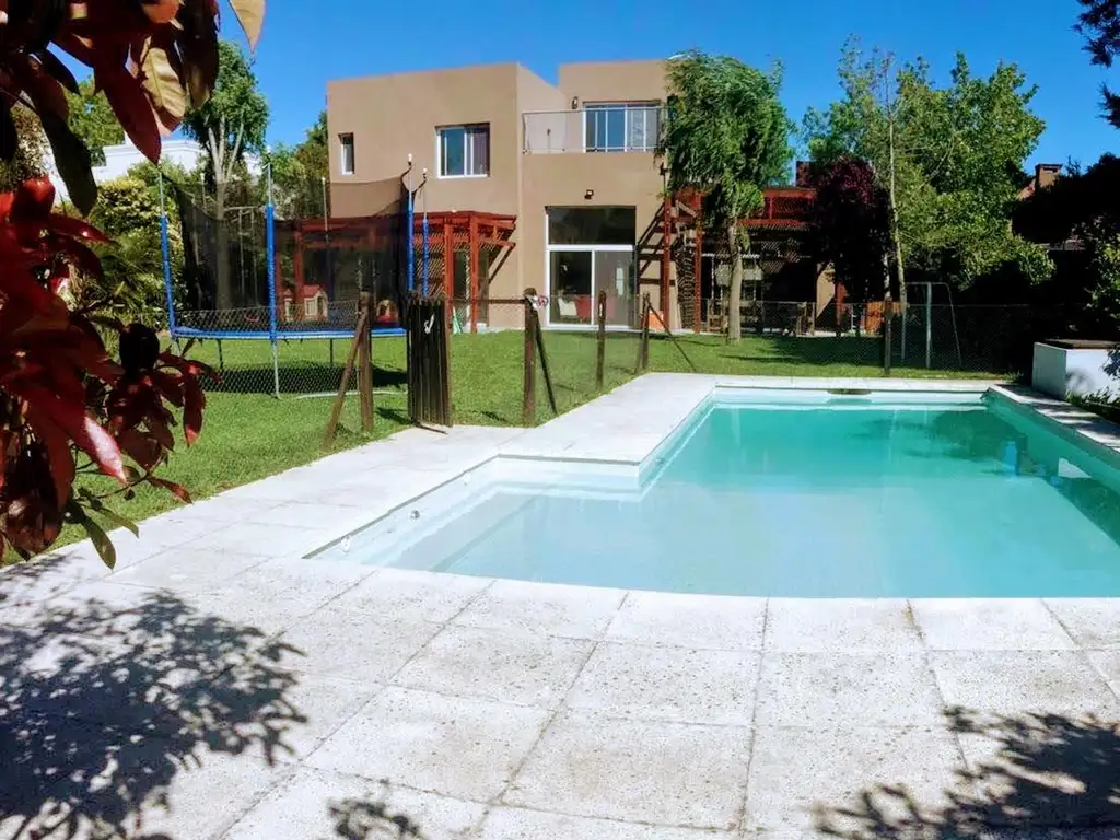 Casa en alquiler con muebles en Santa Maria de Tigre