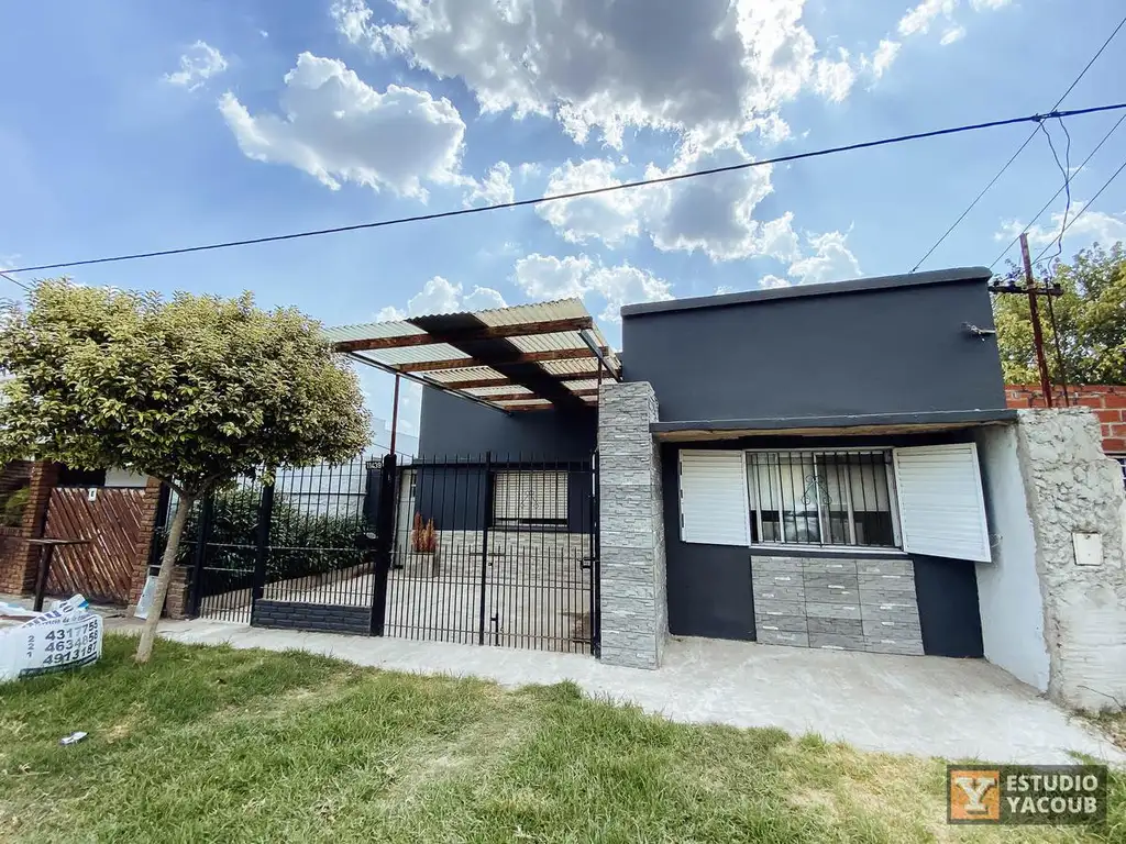 Casa en venta - 2 dormitorios 1 baño  - 95mts2 - Abasto, La Plata