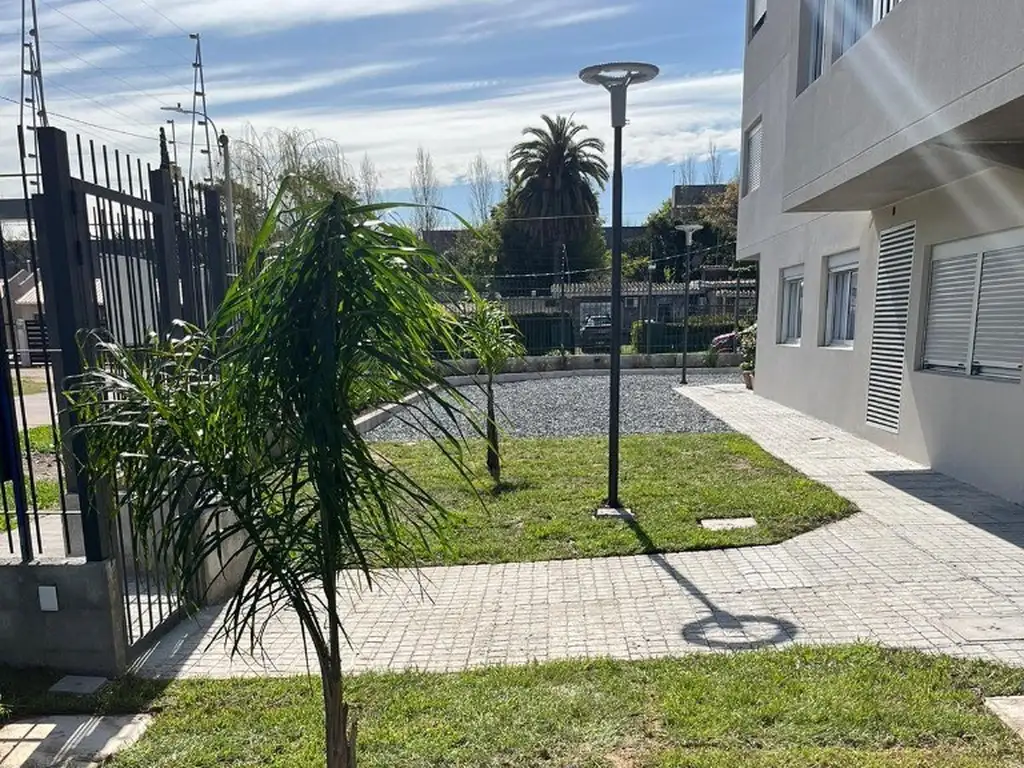 Apartamento 2 dormitorios a estrenar en planta baja, Lezica