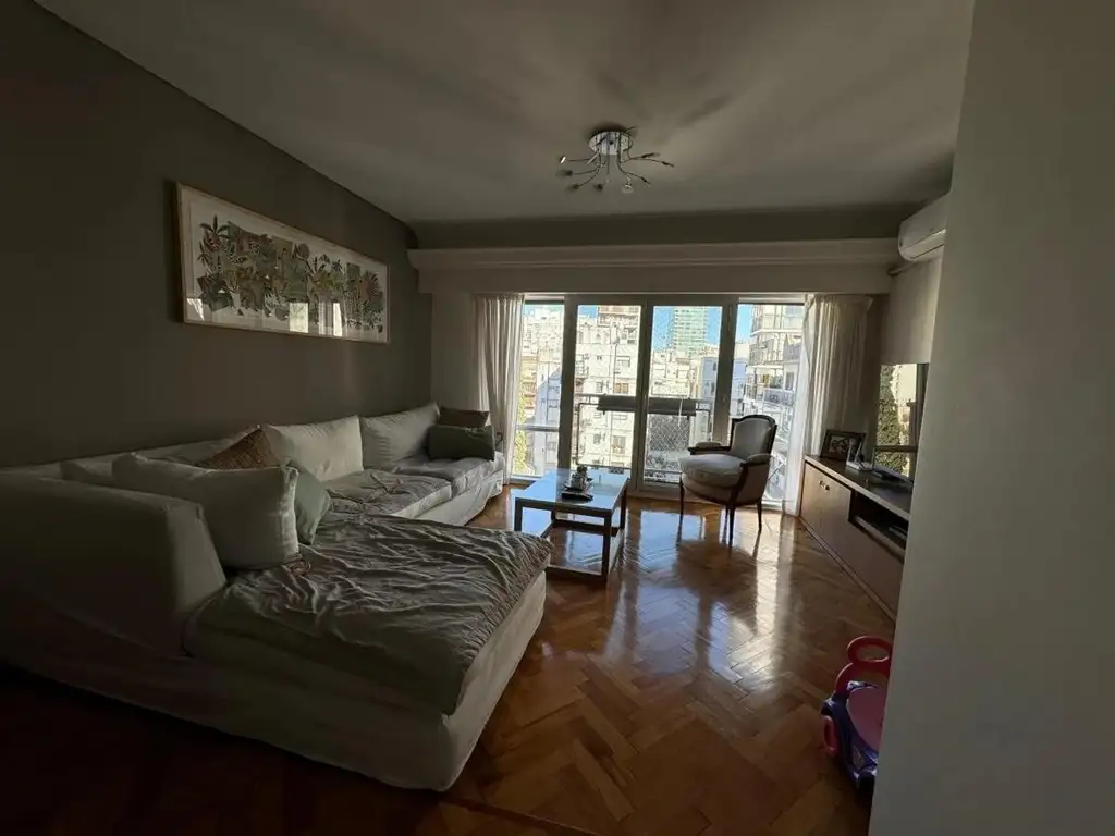 VENTA DE CUATRO AMB EN RECOLETA CON BALCON DE CATEGORIA