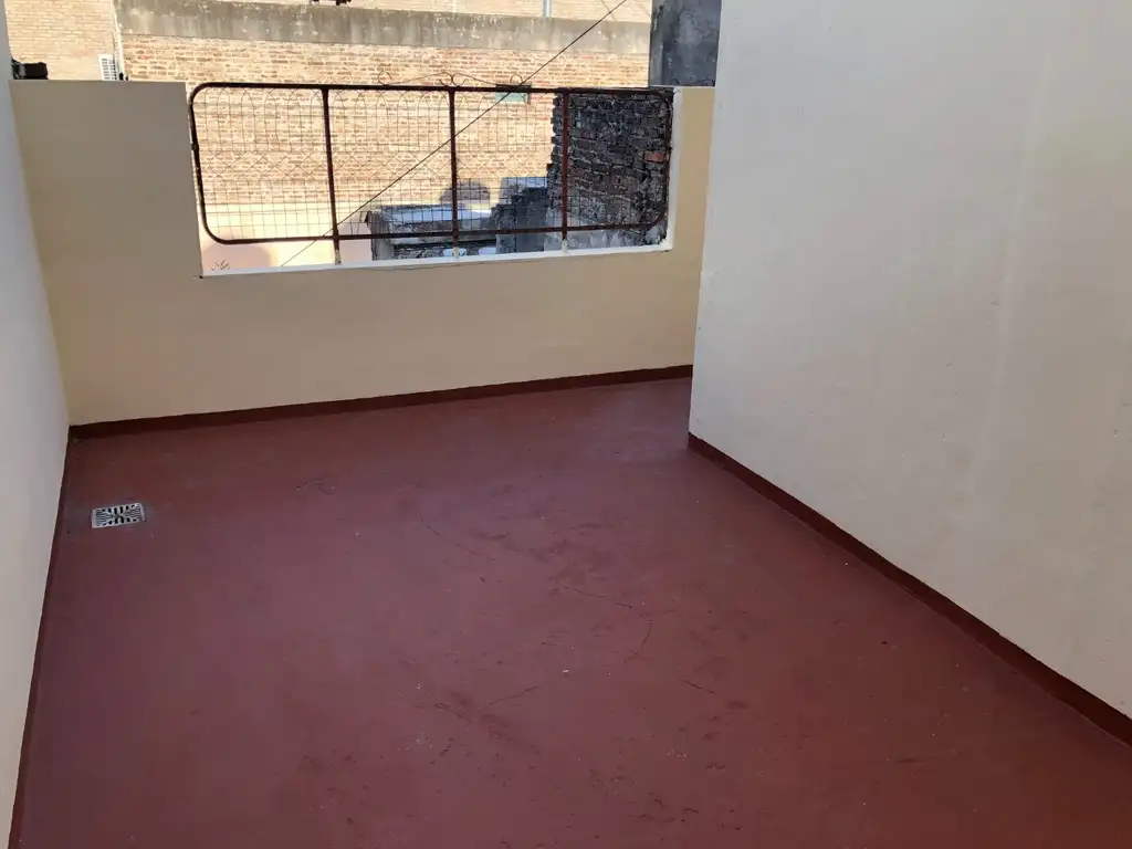 VENTA CASA PLANTA ALTA UNICA PATIO Y GRAN TERRAZA  PERMUTAS