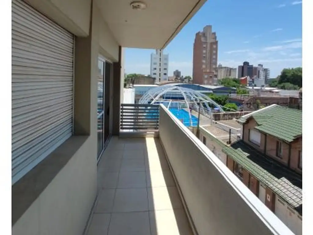 CRESPO 378 PISO 3 EXTERNO CON BALCON