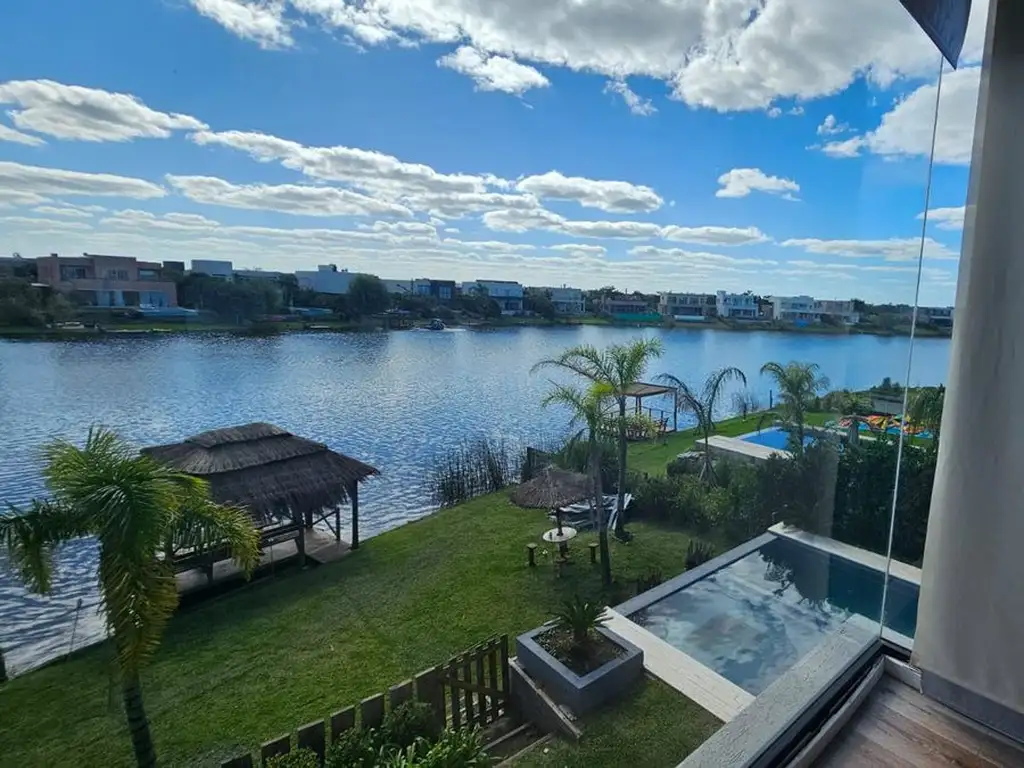 VENTA CASA PUERTOS  VISTAS CON MUELLE PRIVADO