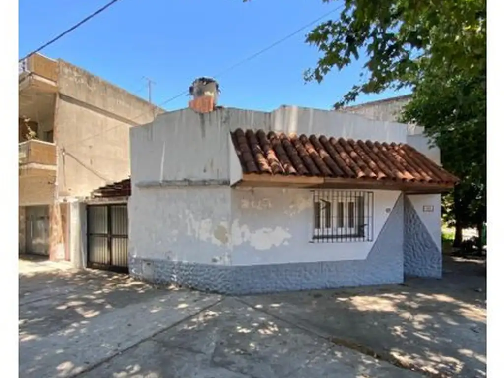 CASA DE 2 DORMITORIOS EN VENTA