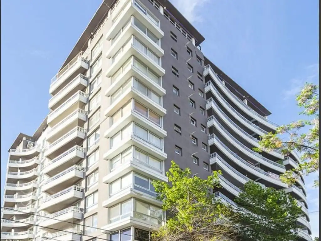 VENTA DE DEPARTAMENTO SEMIPISO EN AVELLANEDA CENTR