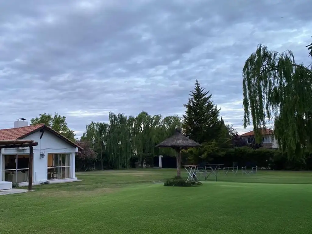 Casa - Venta - Argentina, Luján de Cuyo - vieytes 2000