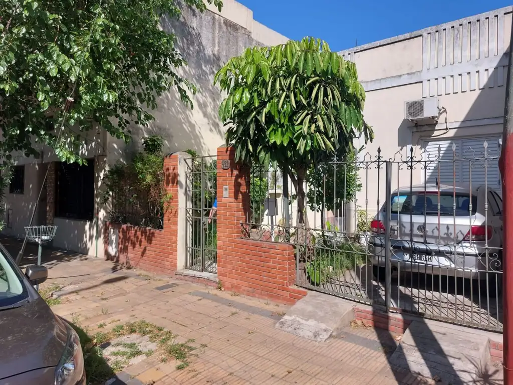 Casa - Venta - Argentina, Lanús - VALPARAISO 400