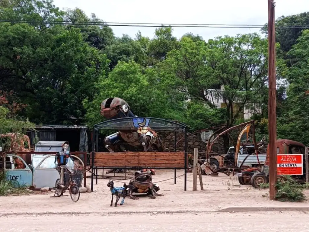 Vendo o Permuto casona en el centro de San Marcos Sierras. EXCELENTE OPORTUNIDAD