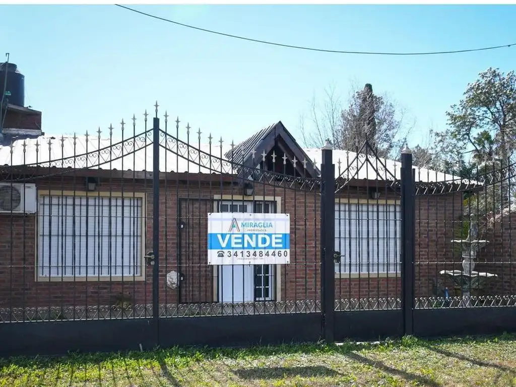 VENDE - 1 DORMITORIO CON PILETA - LOS PINOS - VILLA AMELIA