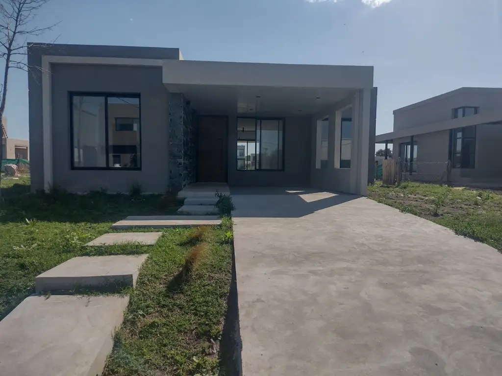 EXCELENTE CASA A LA VENTA BARRIO EL ALJIBE, PILAR