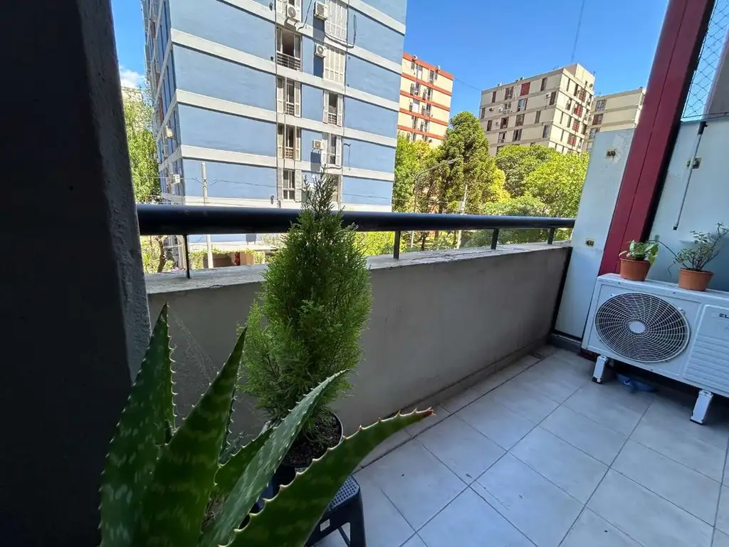 VENTA DEPARTAMENTO 2 AMBIENTES CON BALCON