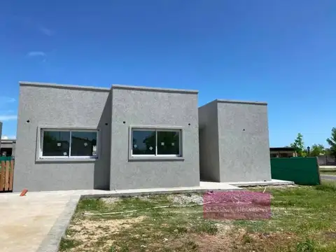 Oportunidad en San Alfonso de Pilar del Este casa impecable - Foto 0