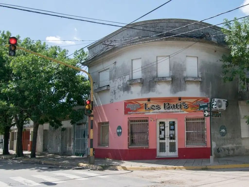 CASA PLANTA ALTA - FRENTE A PLAZA- SANTO TOME