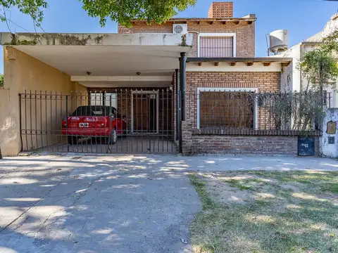 CASA EN VENTA DE 3 DORMITORIOS EN FISHERTON