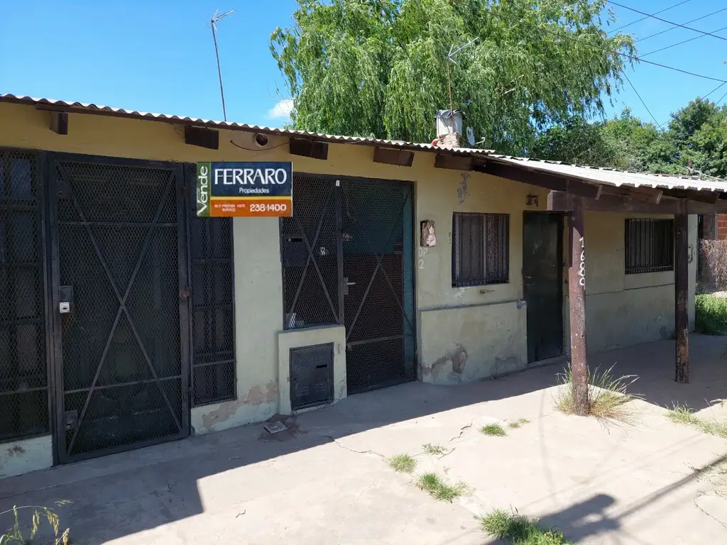 CASA EN VENTA CON DEPARTAMENTO