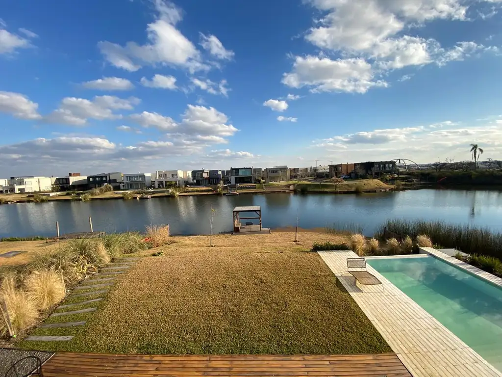 Casa aL AGUA en Acacias, Puertos del Lago - Escobar