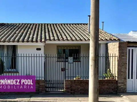 Chalet en el casco urbano de Roldán