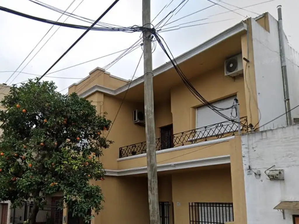 VENTA SAN ANDRES PH 3 AMB CON PATIO Y PARRILLA.-