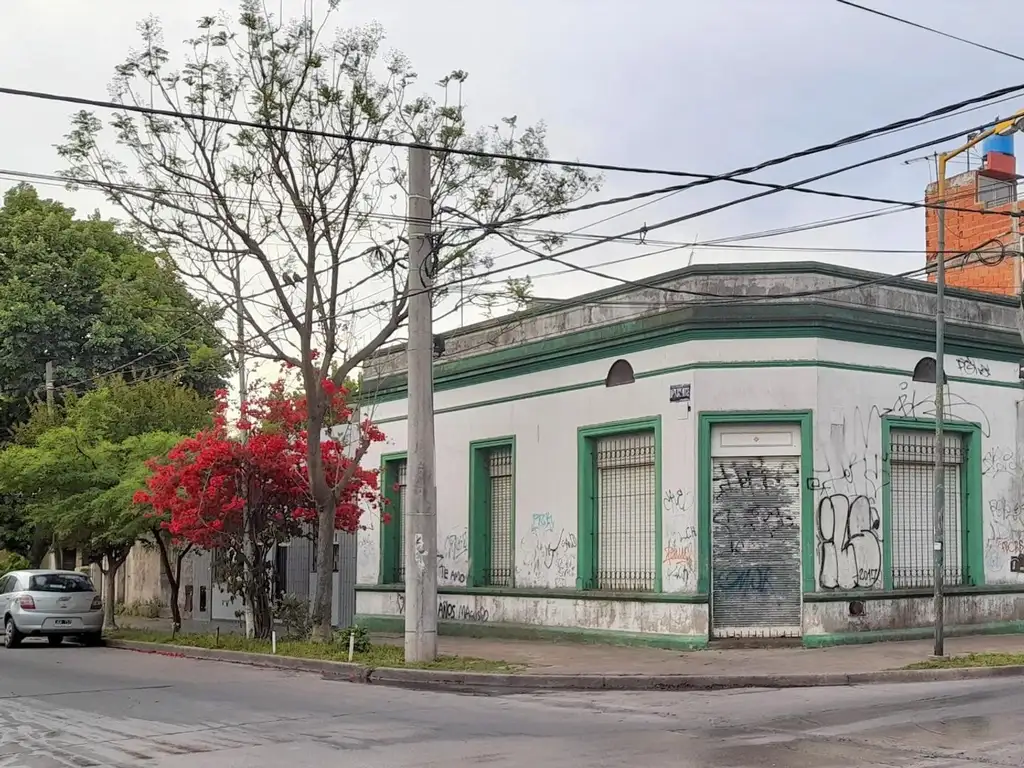 "NUEVO VALOR "  Casa Ph en esquina