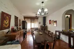 Casa venta en Av. Pellegrini ideal para inversores - Zona Oeste rosario