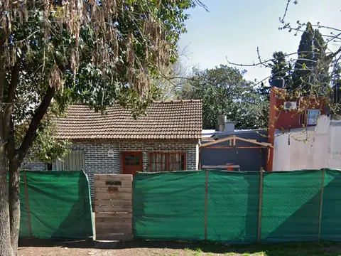 Casa estilo Pre frabicada sobre lote de 212m2