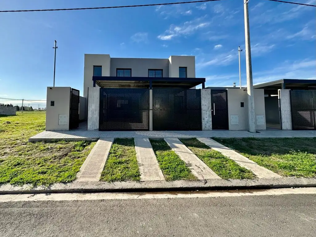 Casa Dúplex de 2 dormitorios en venta en Terranova - Capitán Bermudez