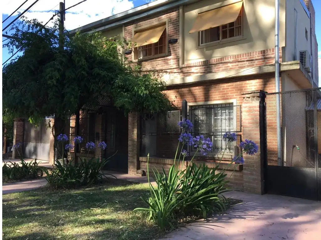 Casa en Barrio Villa Eugenia Zarate