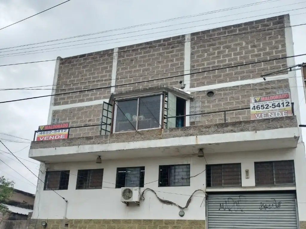 importante edificio galpon fabrica en 3 plantas sobre lote de 21x 10 a metros de av crovara