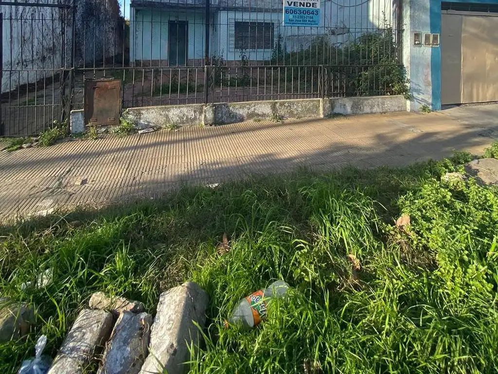 CASA EN VENTA A RECICLAR EN JOSE C PAZ