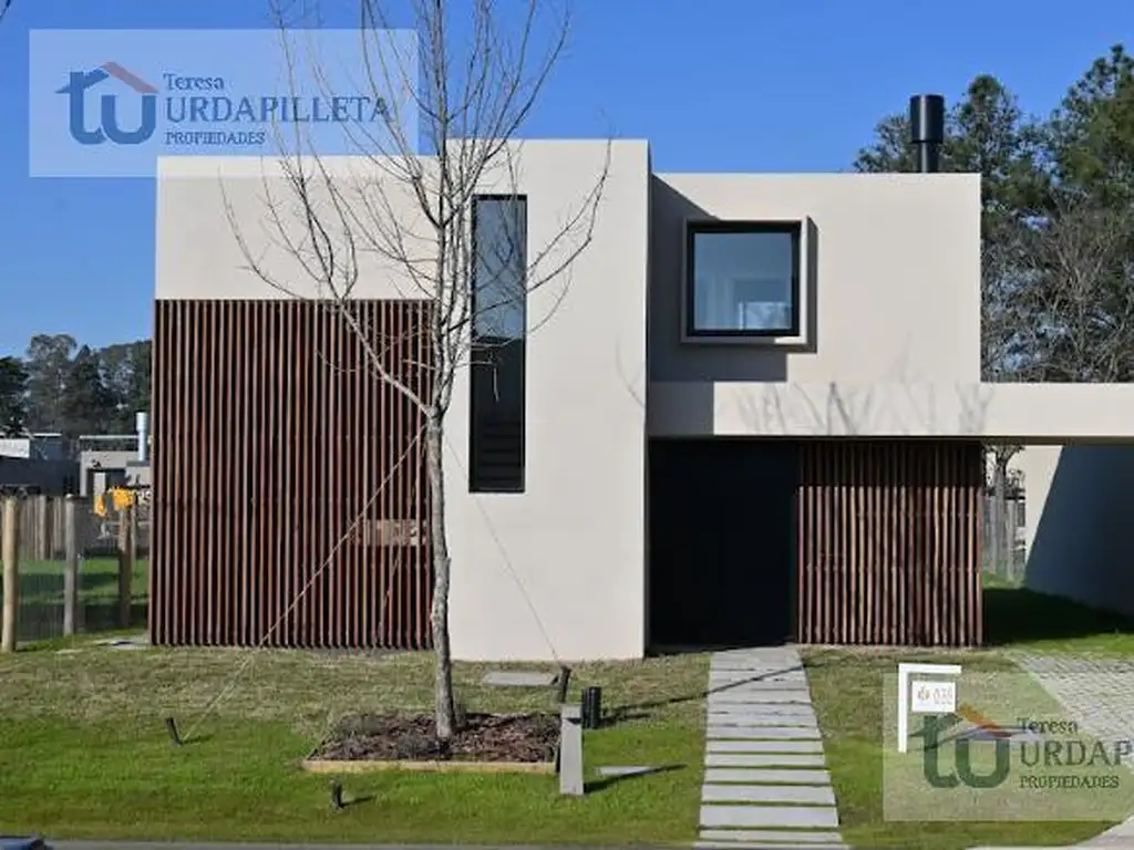 Casa en venta en  Huertas de los Horneros- Uruguay