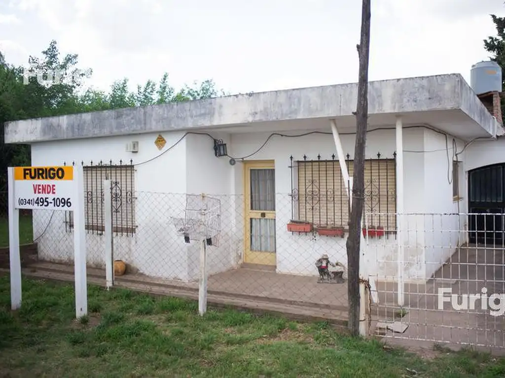 Casa 2 dormitorios en Pérez