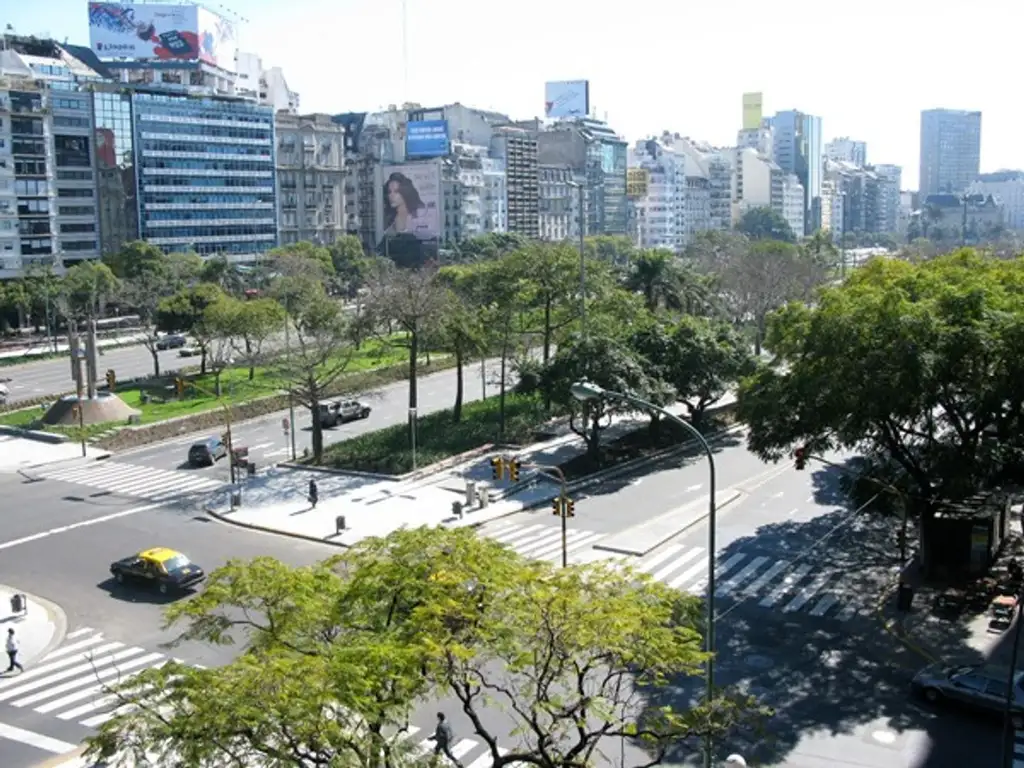 MONOAMBIENTE AL FRENTE CON BALCÓN A LA CALLE LISTO ALQ TEMP