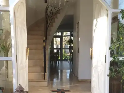 Casa en Venta con cochera