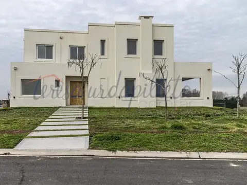 Oportunidad Casa de 240 m2 en Lote interno de 916m -Pilara- Teresa Urdapilleta Propiedades - Foto 0