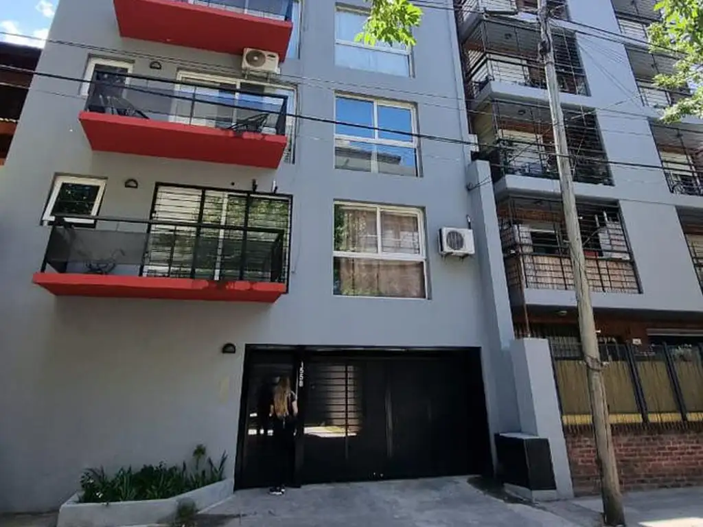 Alquiler Departamento 1 dormitorio a estrenar, con balcón, Av. Perón