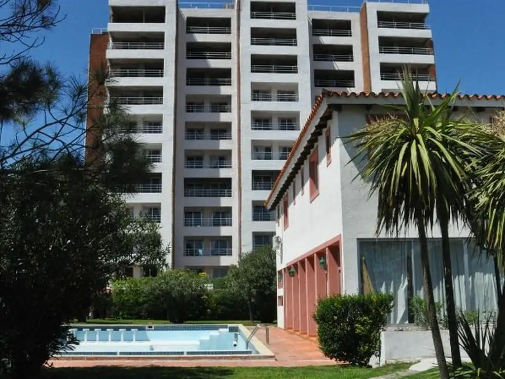 Hotel en venta en Punta del Este - a 1 cuadra de la Mansa