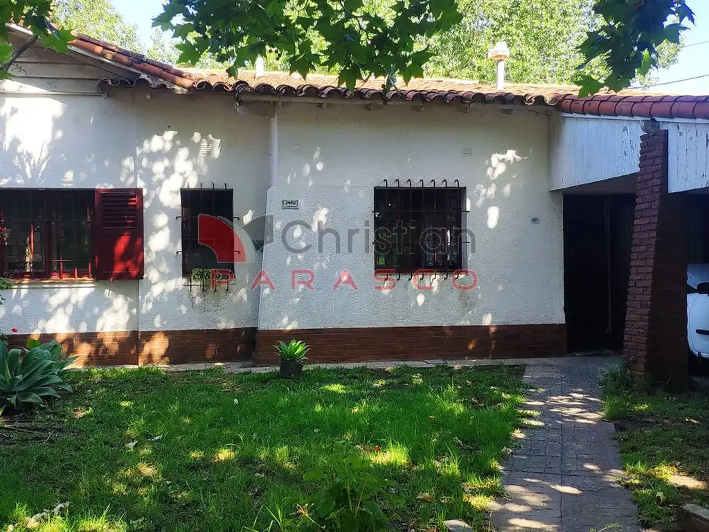 Venta De Chalet 3 Dormitorios, 2 Baños En Ciudad Jardín. Acepta permuta