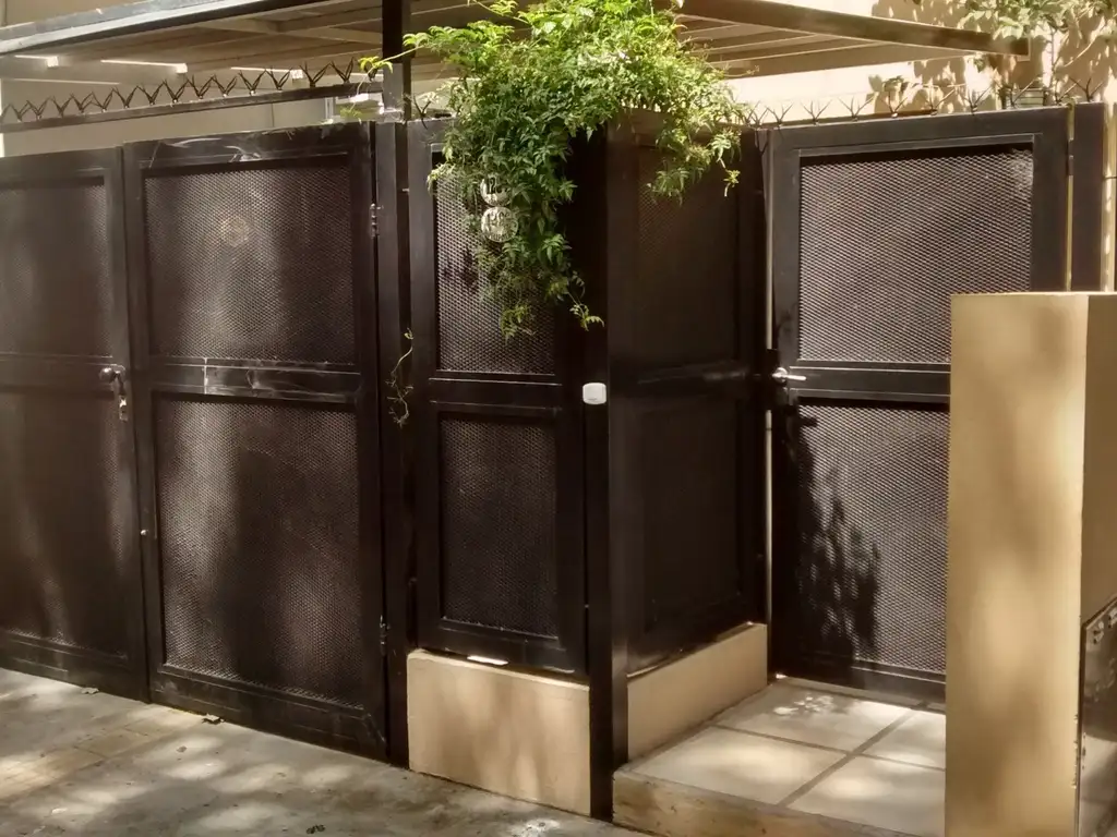 Casa en Venta en Florida Mitre/Este - 4 ambientes